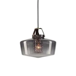 Addicted To Us, gold