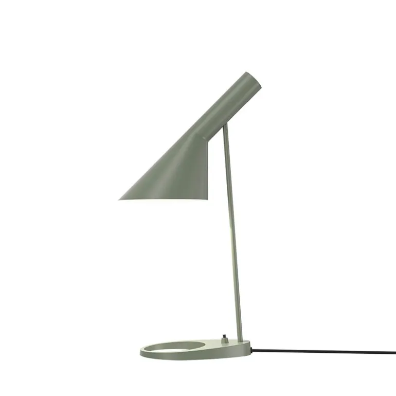 AJ bordlampe, lys petroleum