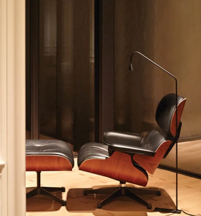 Austere gulvlampe, sort