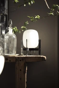 CESTITA METÁLICA bordlampe