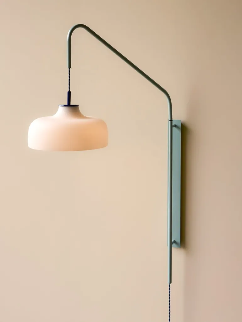 Current væglampe, blå