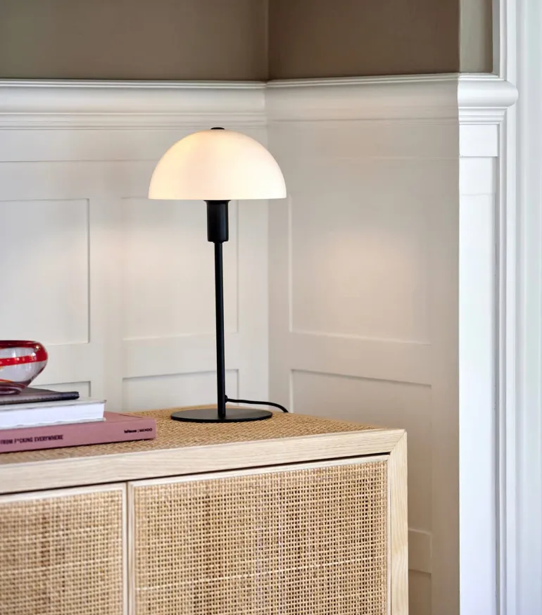 Ellen 20 bordlampe, sort/opal