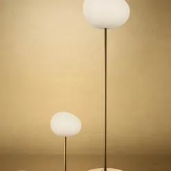 Gregg grande gulvlampe, guld/hvid