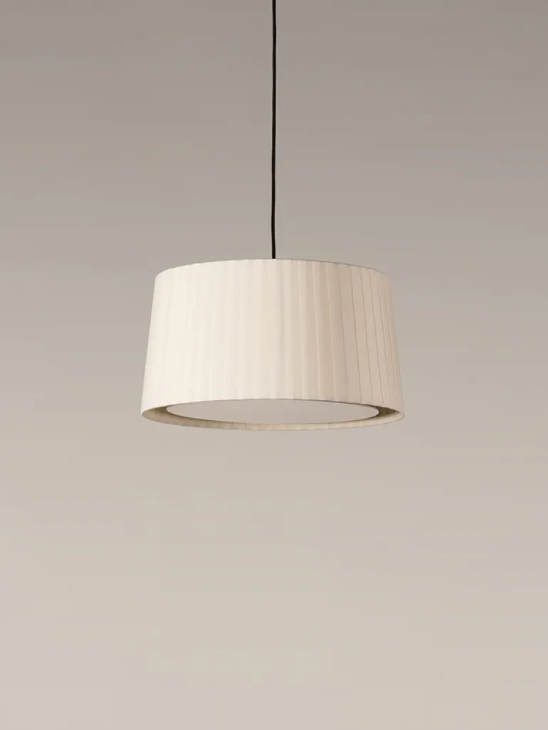 GT6 pendel Ø45, natur m/hvid baladakin og sort ledning