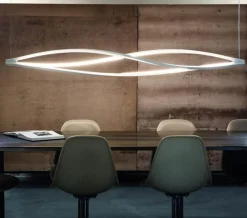 In the wind horizontal pendel, hvid