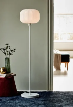 Milford gulvlampe E27, hvid/opal