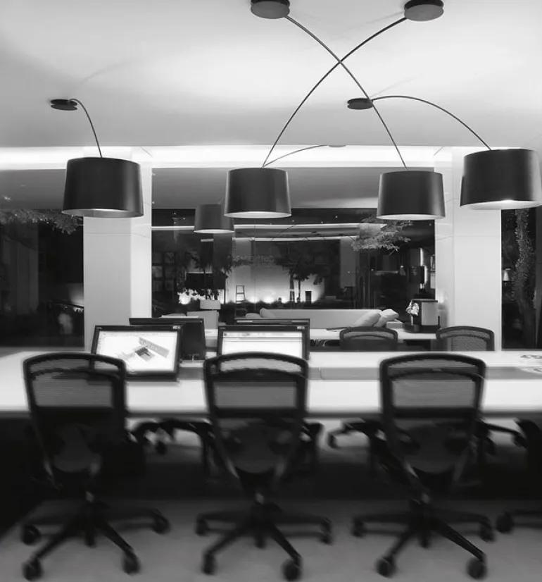 Twiggy Soffitto loftlampe, sort