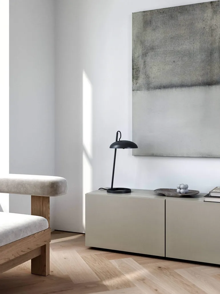 Versale bordlampe, sort