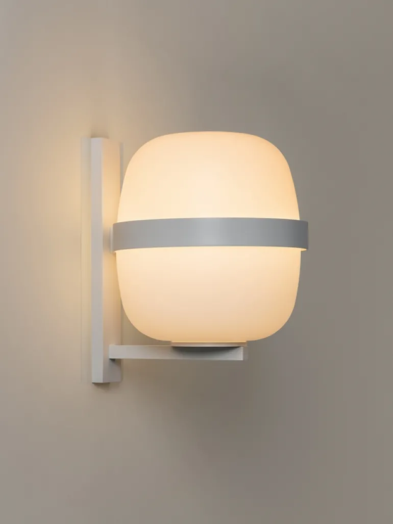 Wally Cesta væglampe, metallic hvid